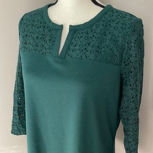Lands’ End Elevated Green 3/4 Sleeve Top /Tee Longer Length Size M